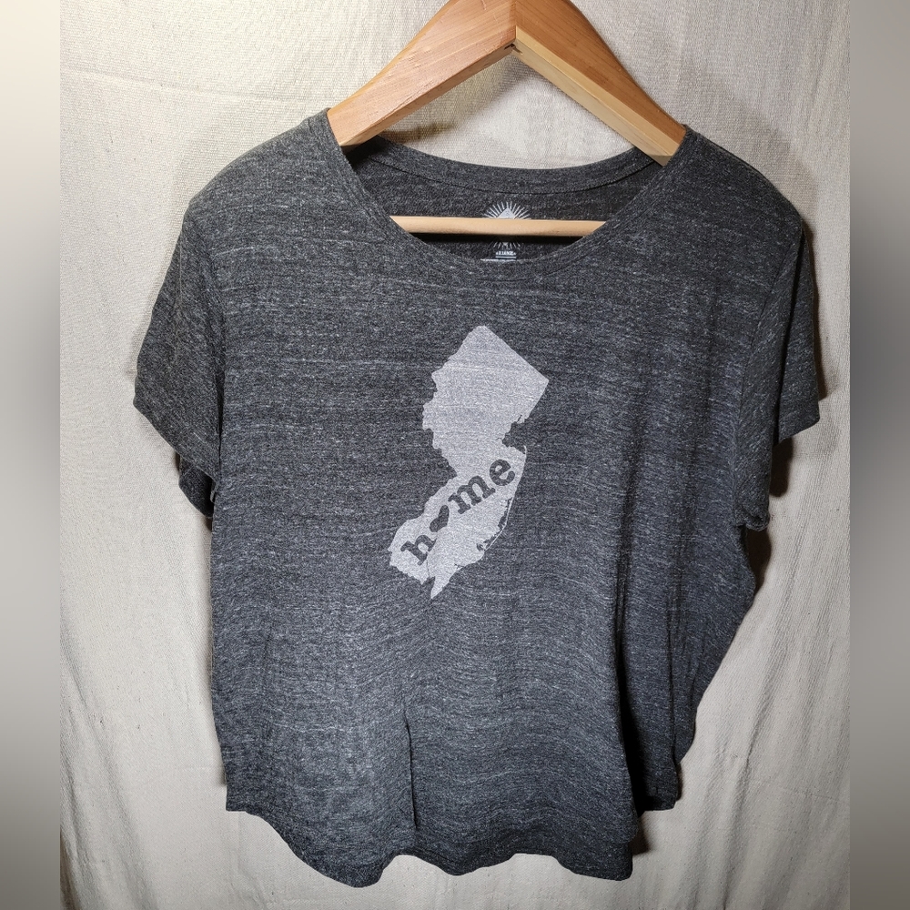 New Jersey Home H♥️me love state of mine XL gray women's t-shirt in great shape